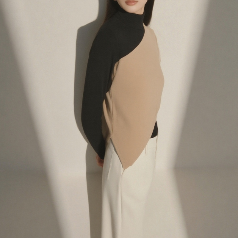 스타일리시한 여성 이너탑 디테일 이미지