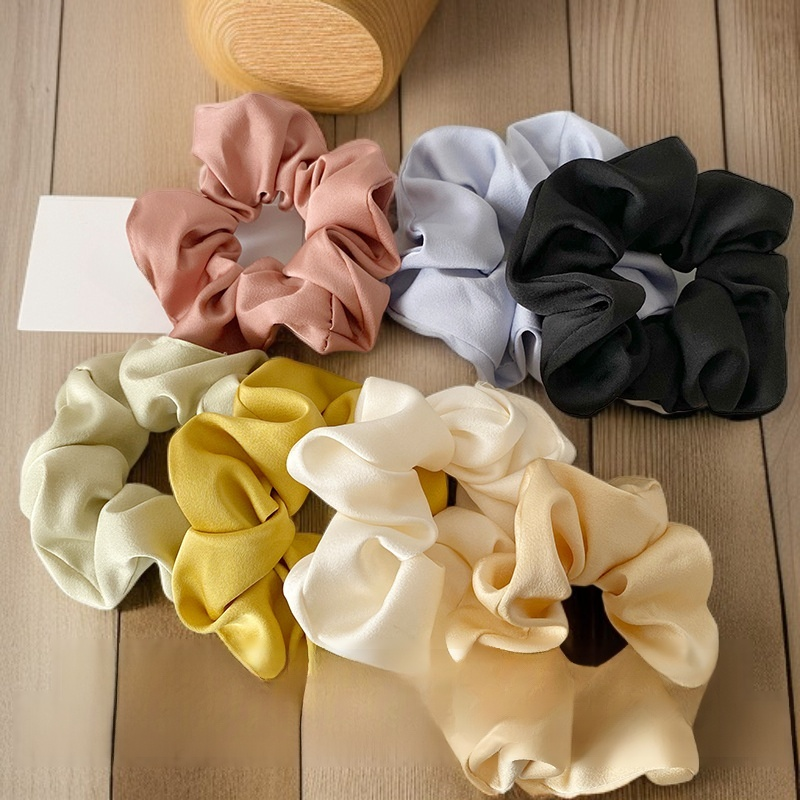 ヘアタイとシュシュ