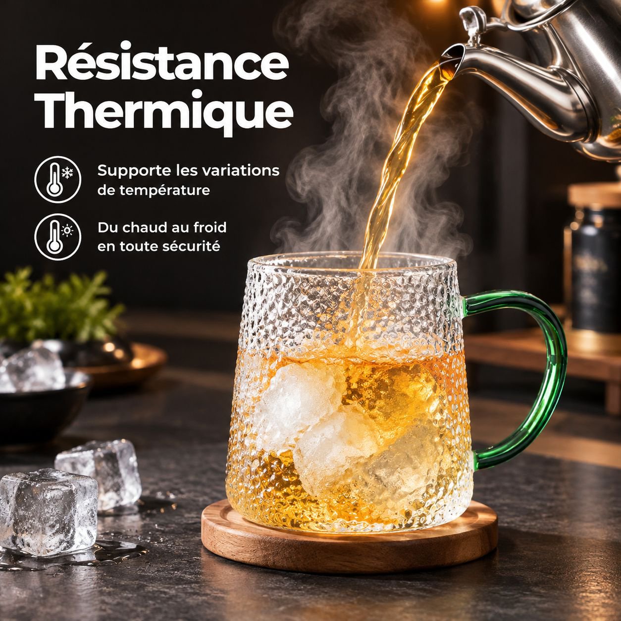 Tasse en verre avec anse ergonomique et design élégant