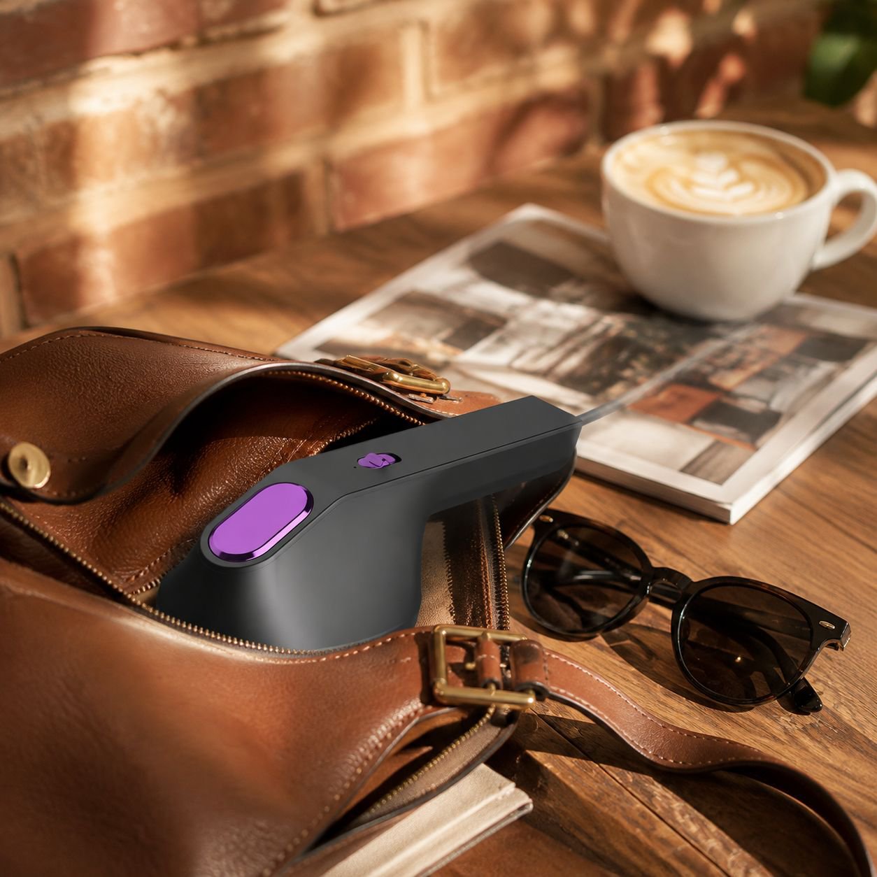 Easy-to-use handheld ironing machine for travel