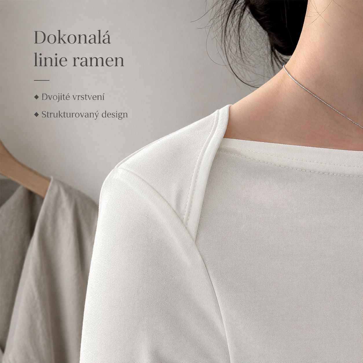 Dámské podzimní přiléhavé tričko s lodičkovým výstřihem