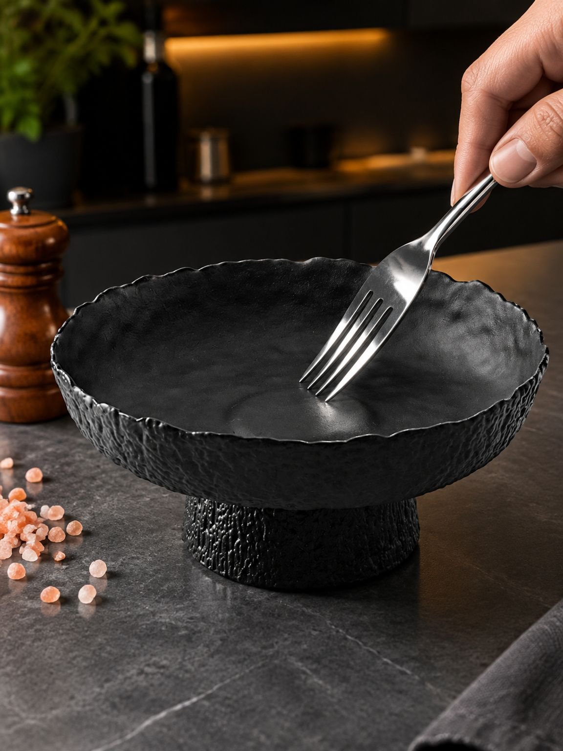 Decoración de mesa con plato alto para snacks