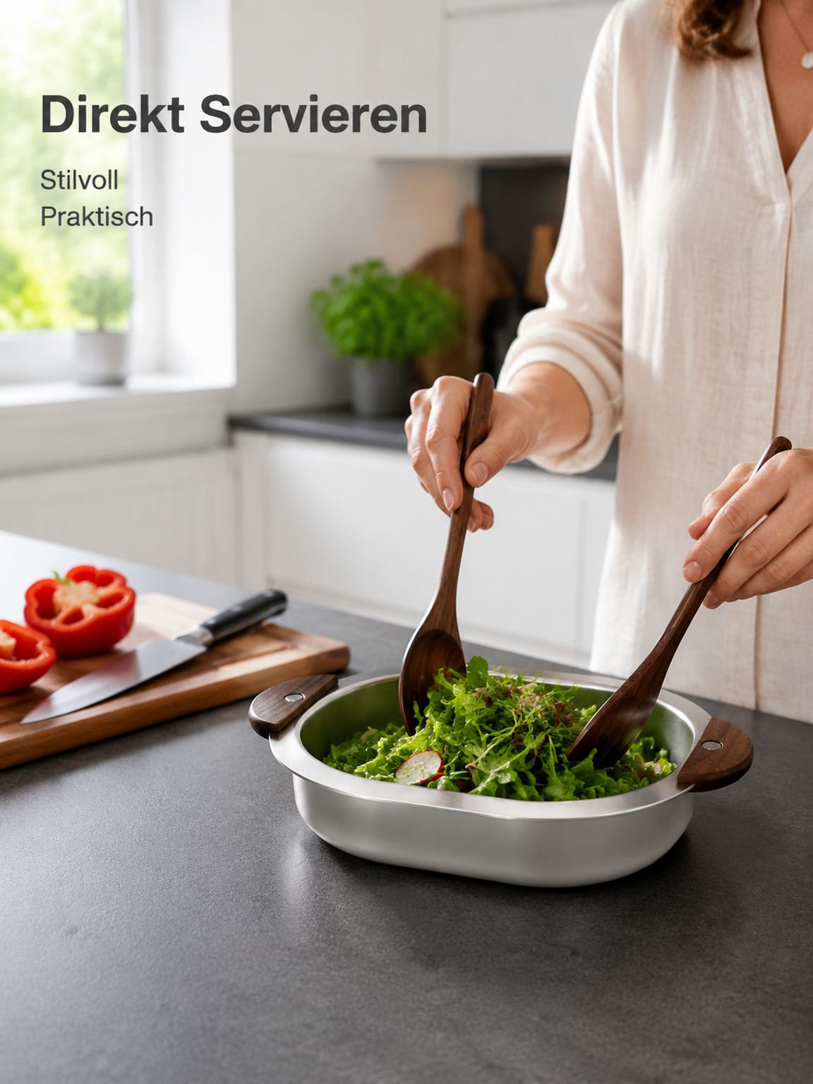 Salatschüssel aus Edelstahl mit Walnussholzgriffen