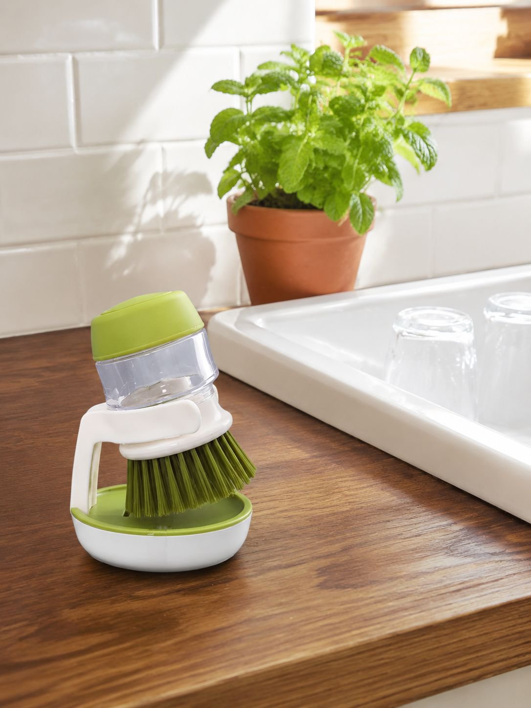 Eco-friendly Dishwashing Magic Tool reducing the use of excessive detergent