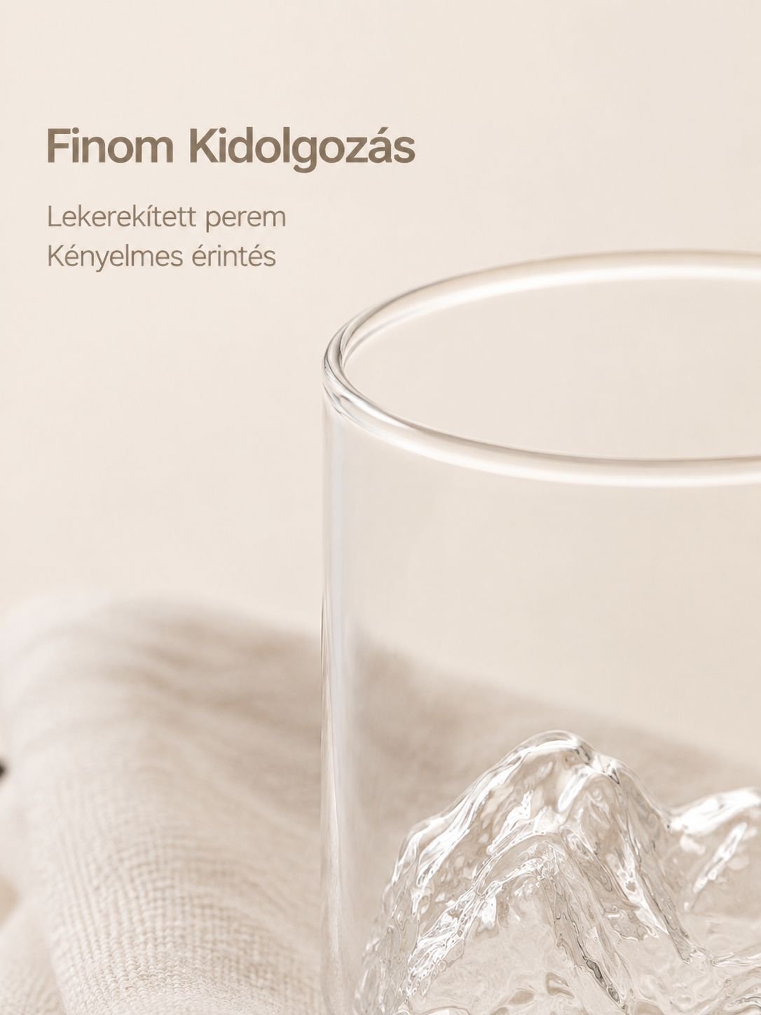 Whisky pohár italal töltve