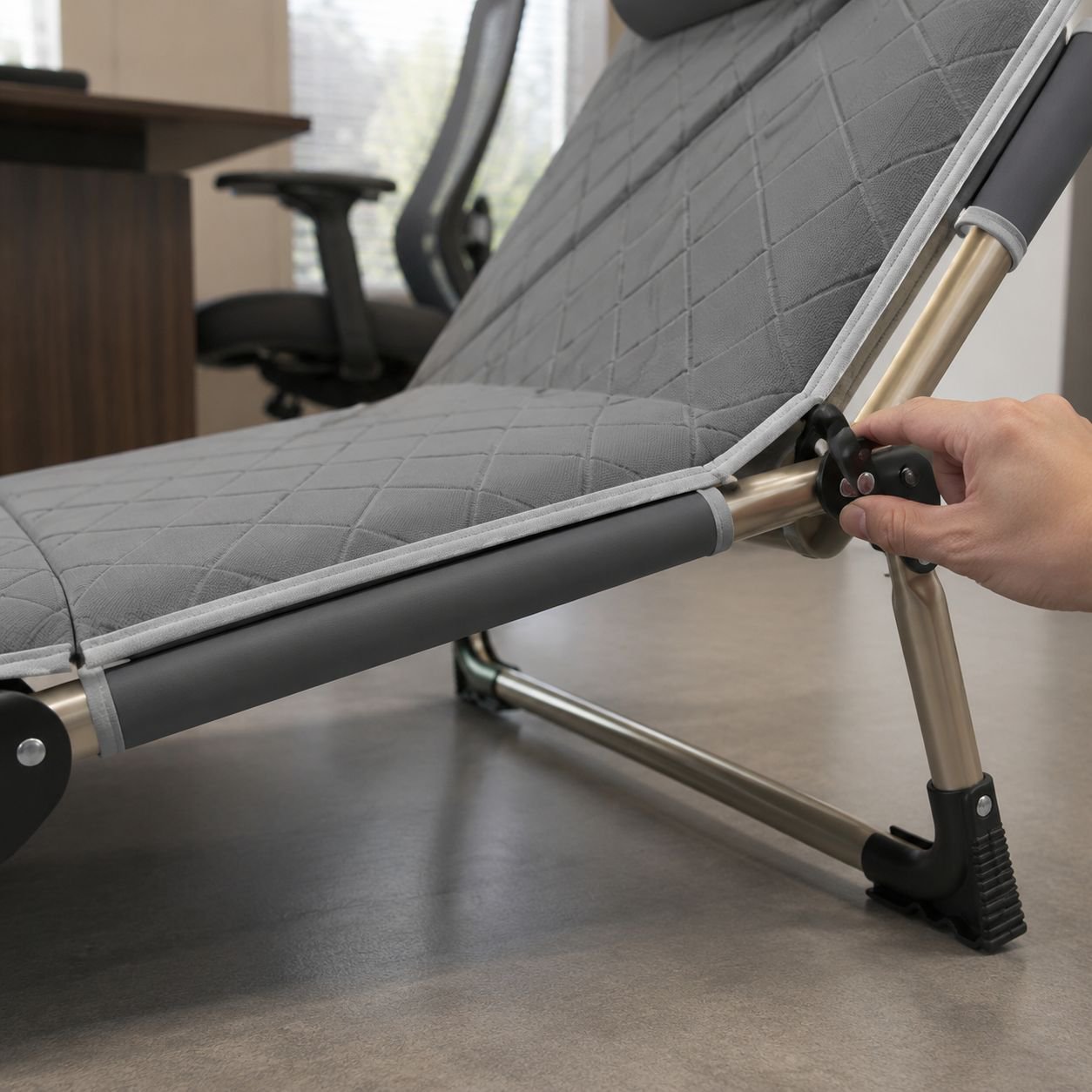 Easy-to-carry office folding nap bed