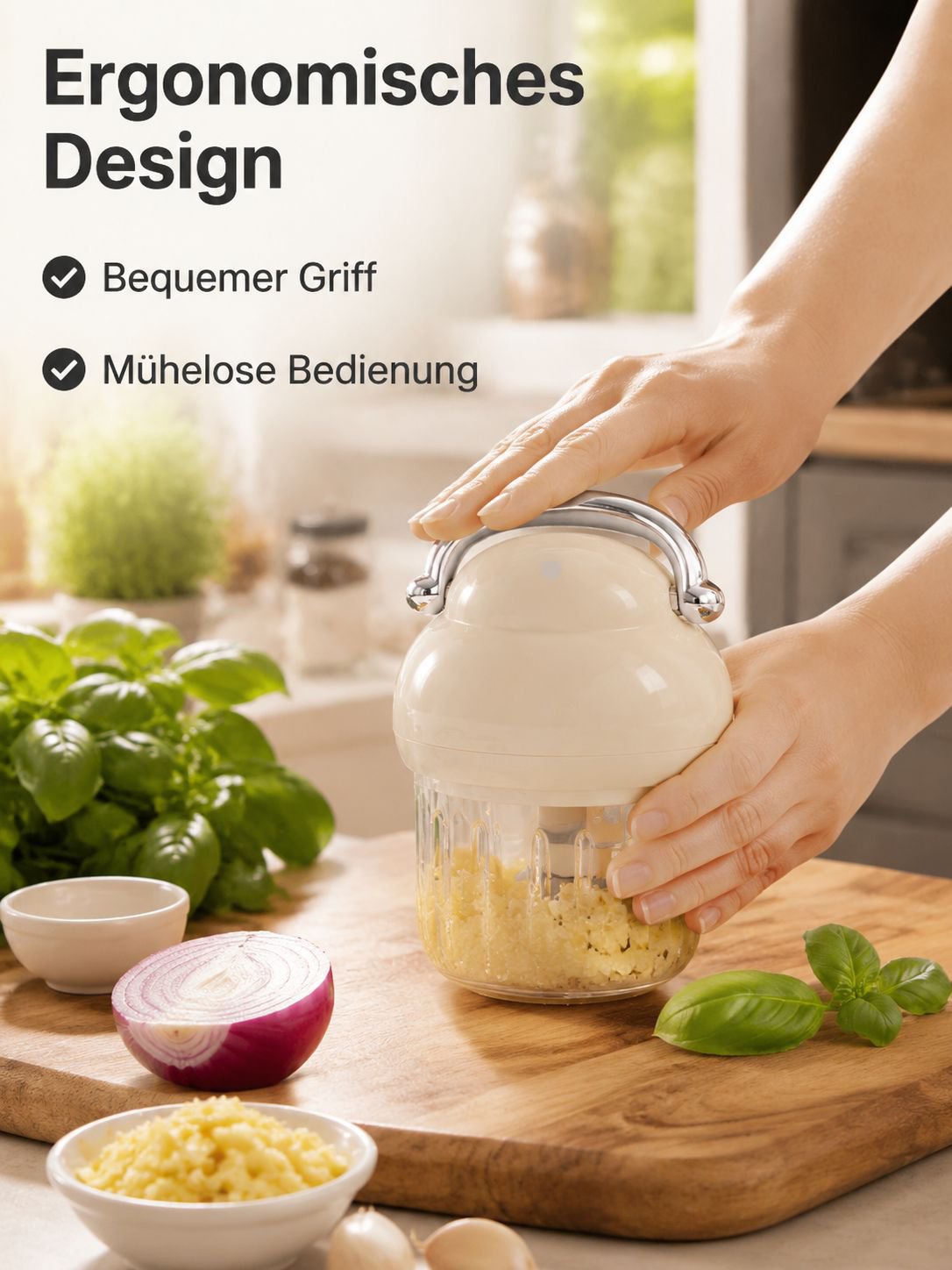 Knoblauchpresse zerkleinert Knoblauch und Ingwer mühelos