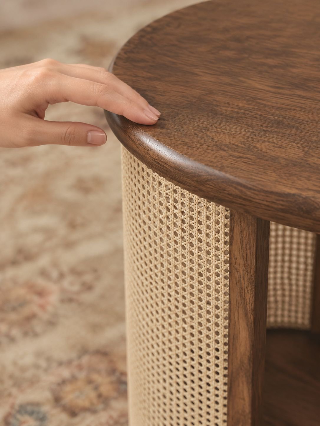 Table ronde multifonction avec espace de rangement supplémentaire