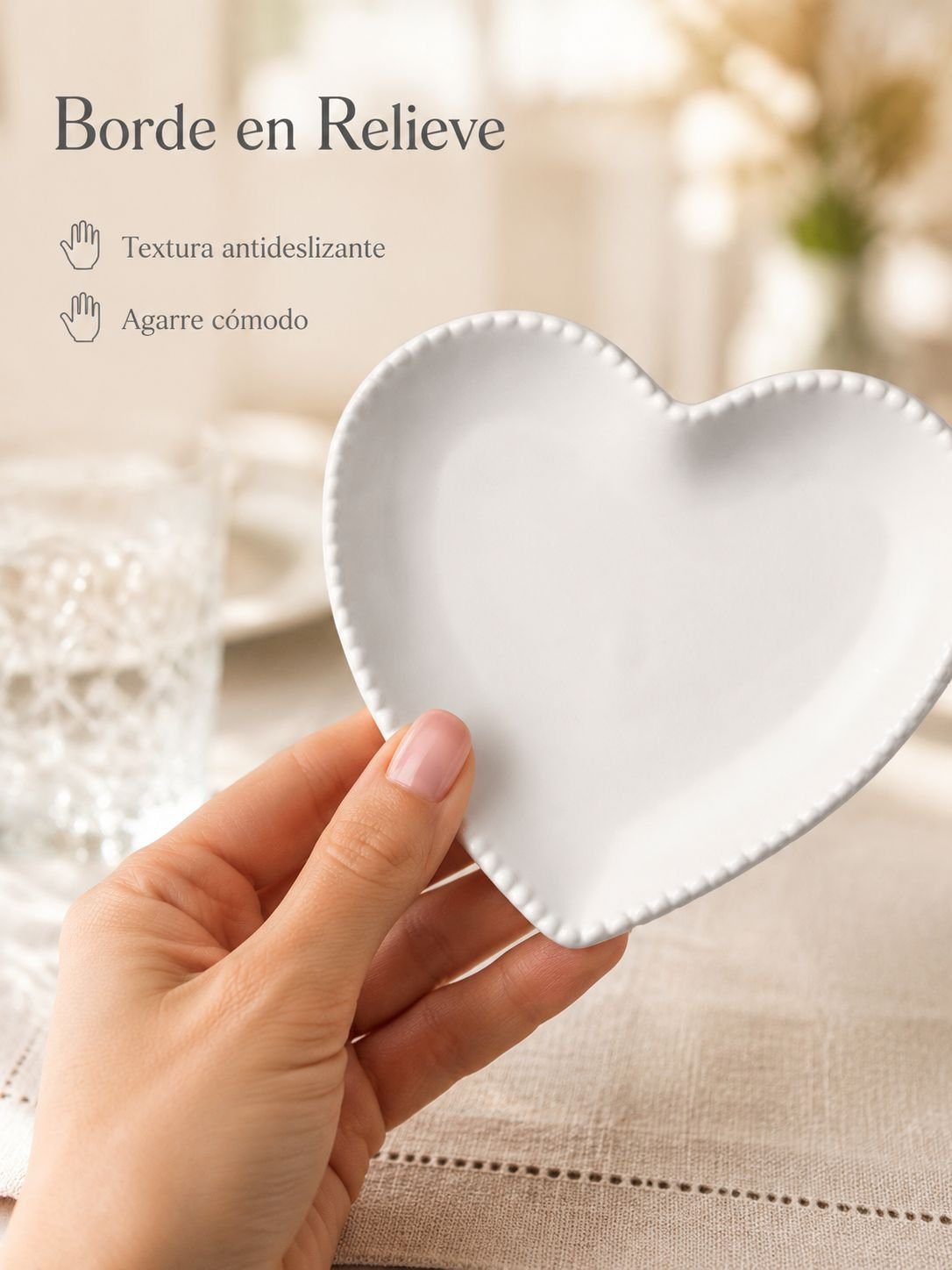 Plato de cerámica con forma de corazón