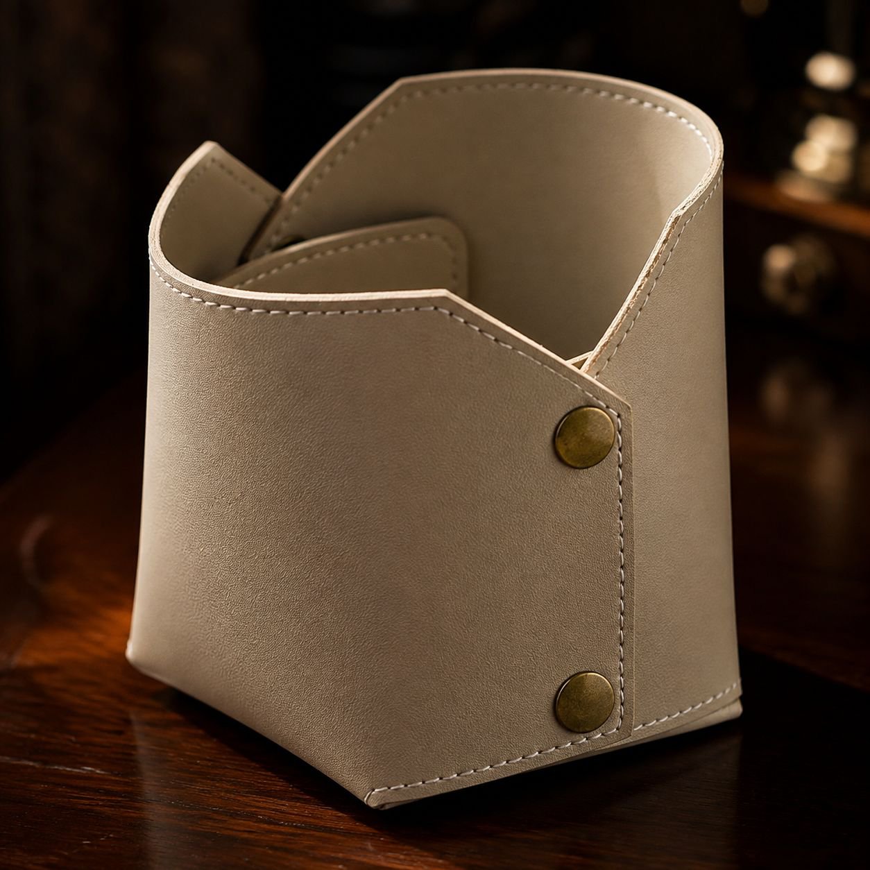 Soporte de cuero para bolígrafos de escritorio
