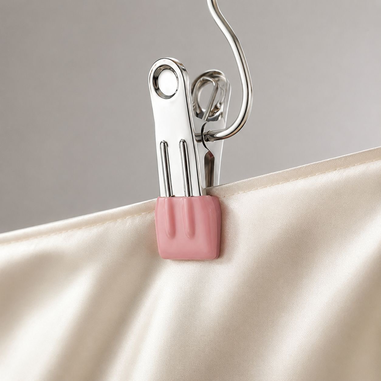 Stainless Steel Non-Slip Clip Hanger for Dormitory Use