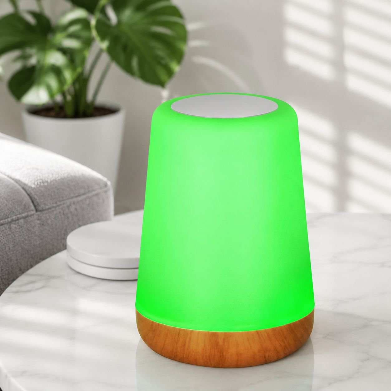 Pat night light with warm gentle glow