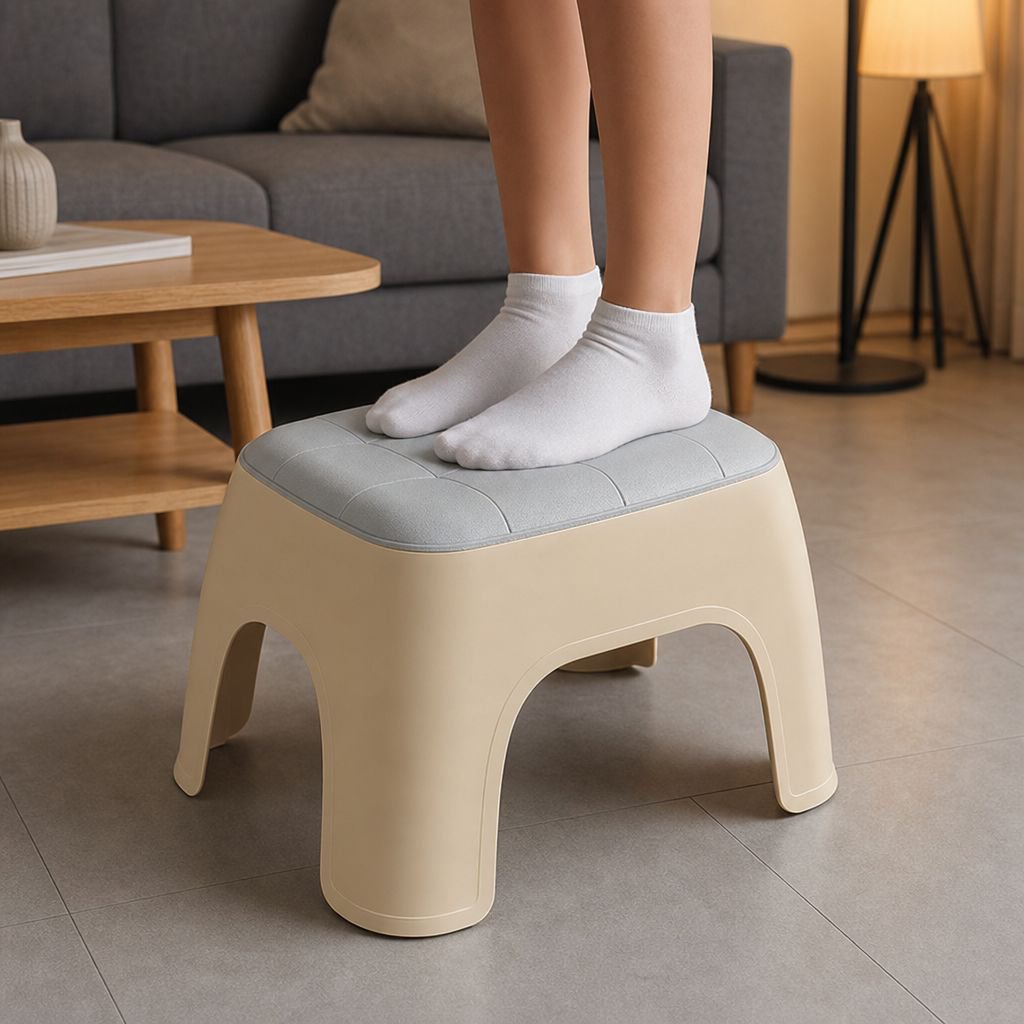 Easy-to-clean children's step stool for home