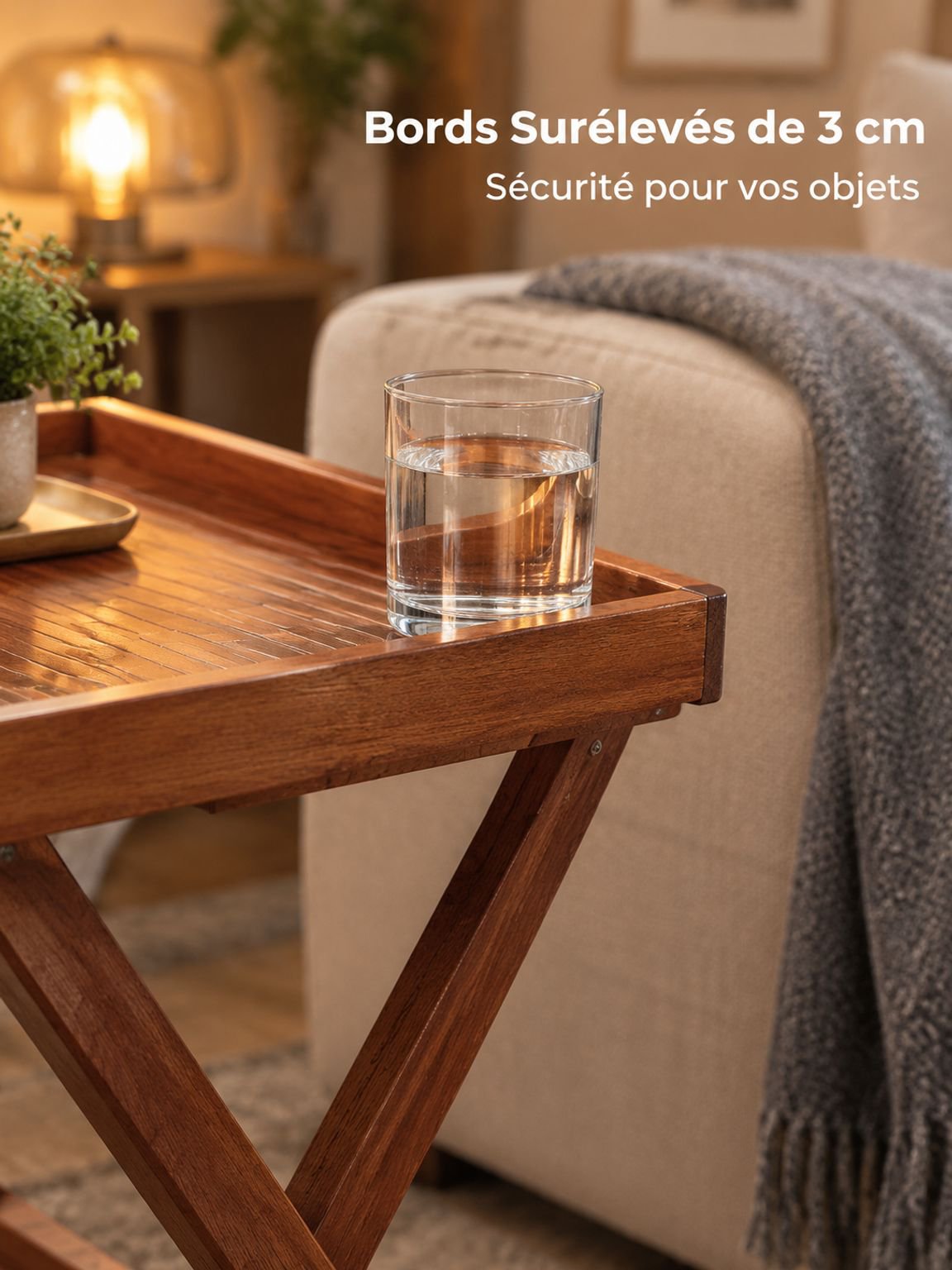 Table d'appoint compacte avec espace de rangement intégré