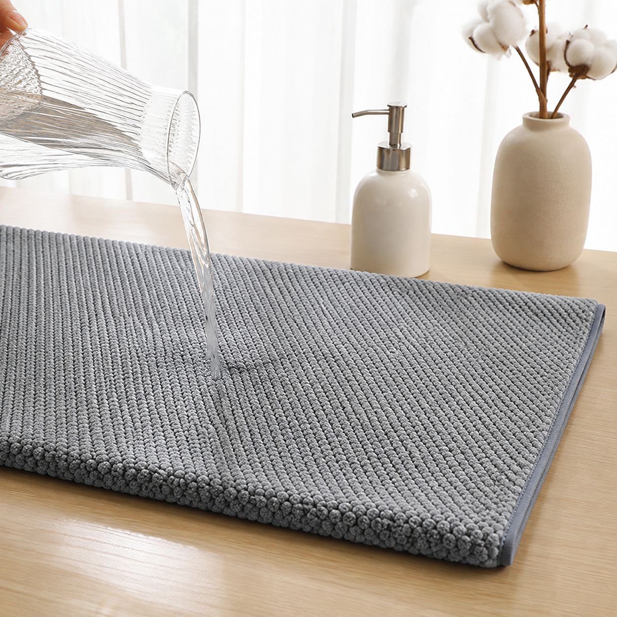 Quick dry absorbent bath towel for adults in bathroom setting