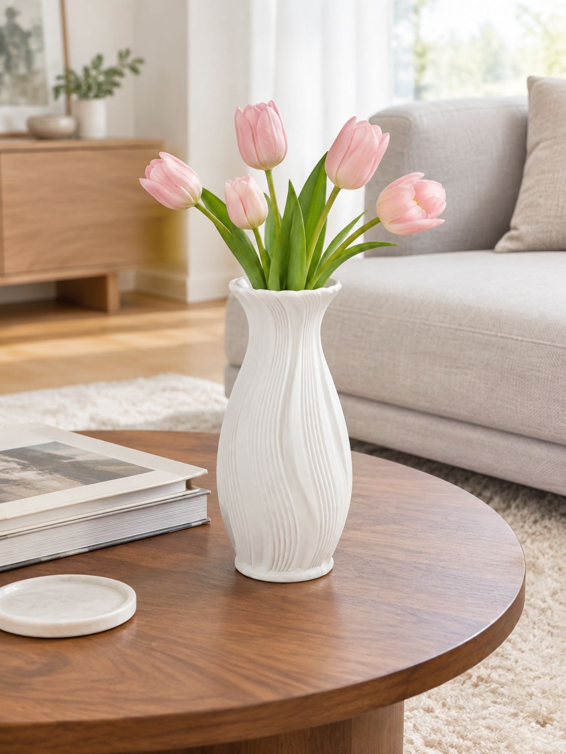 French gradient flower vase for dried flowers and branches