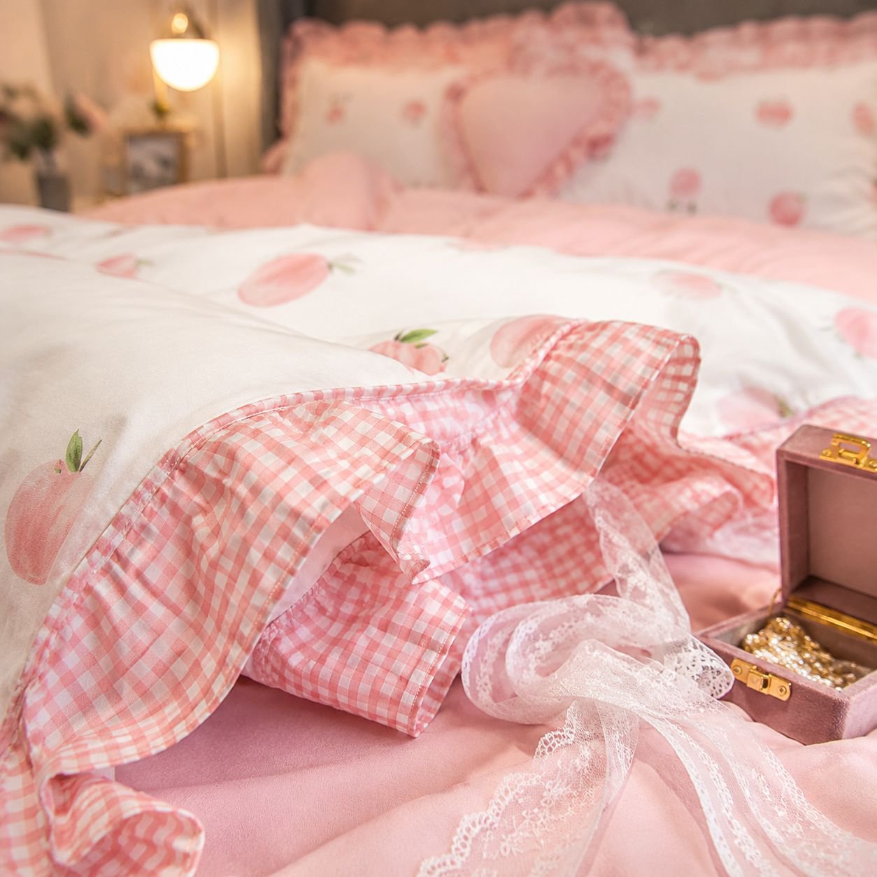 All-Season Princess Double Bed 4-Piece Set with Girly Lace Details
