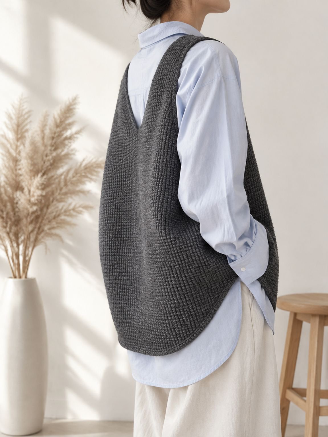 Simple casual Japanese style vest