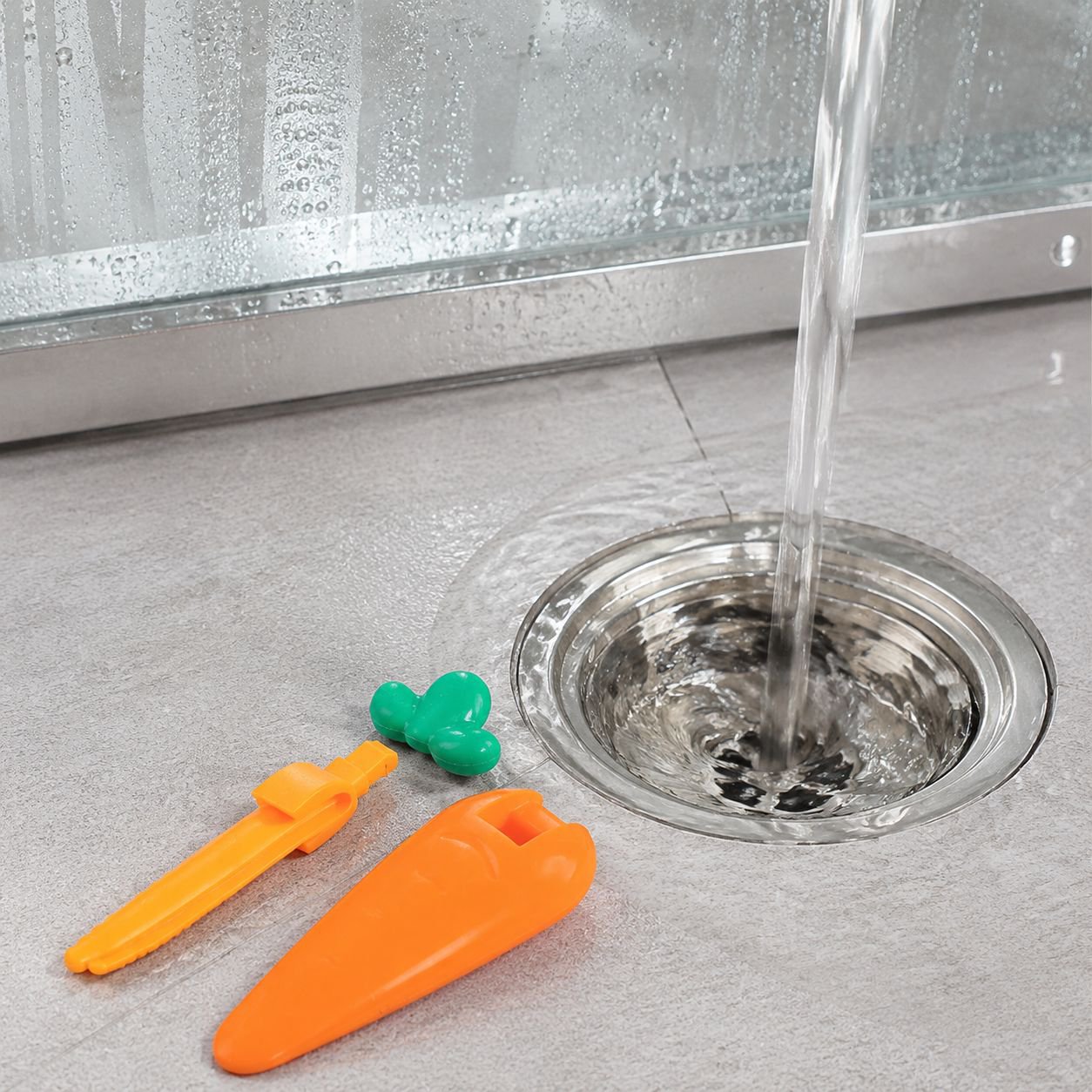 Reusable drain cleaning tool for bathroom maintenance