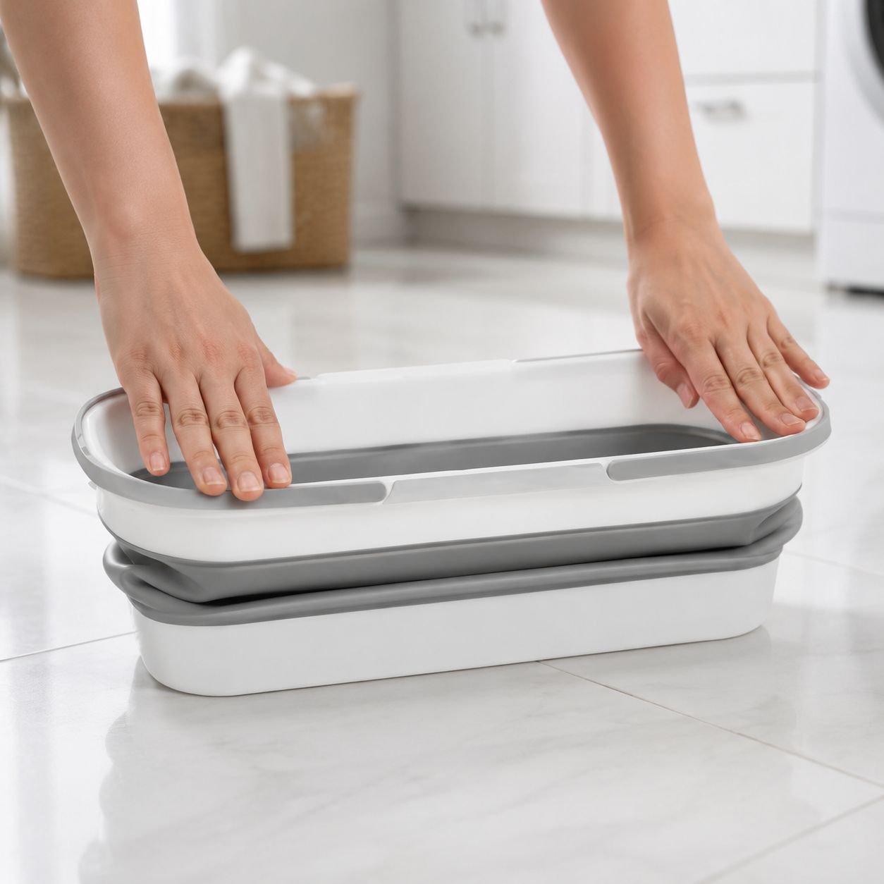Space-saving foldable mop bucket for home cleaning