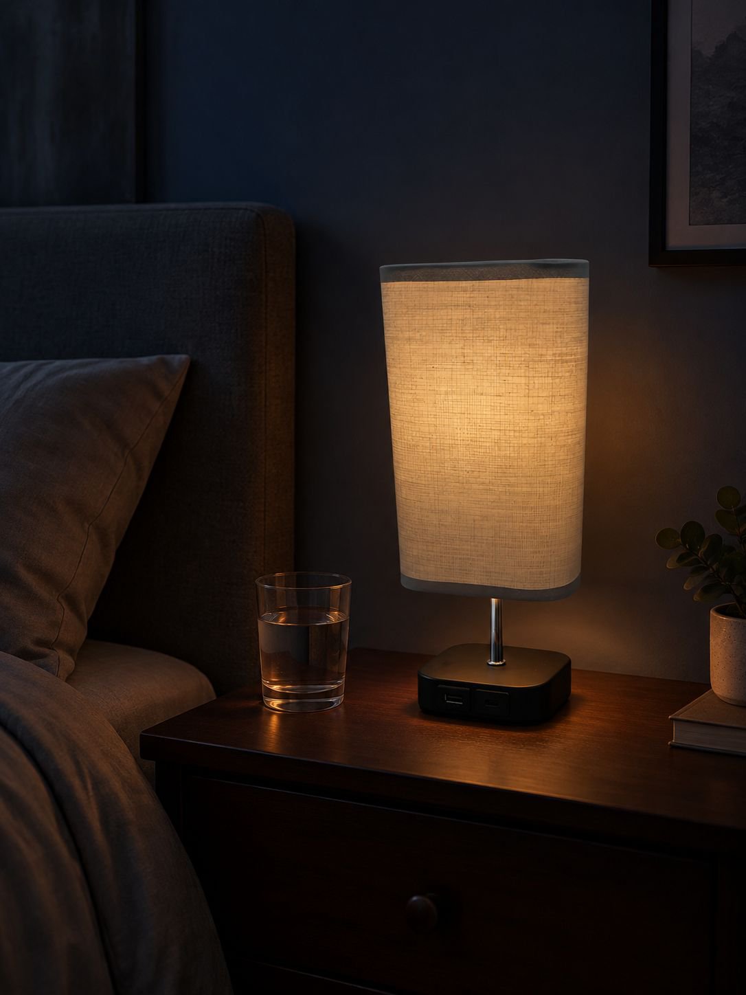 Stilvolle Schreibtischlampe mit Dual-Adapter