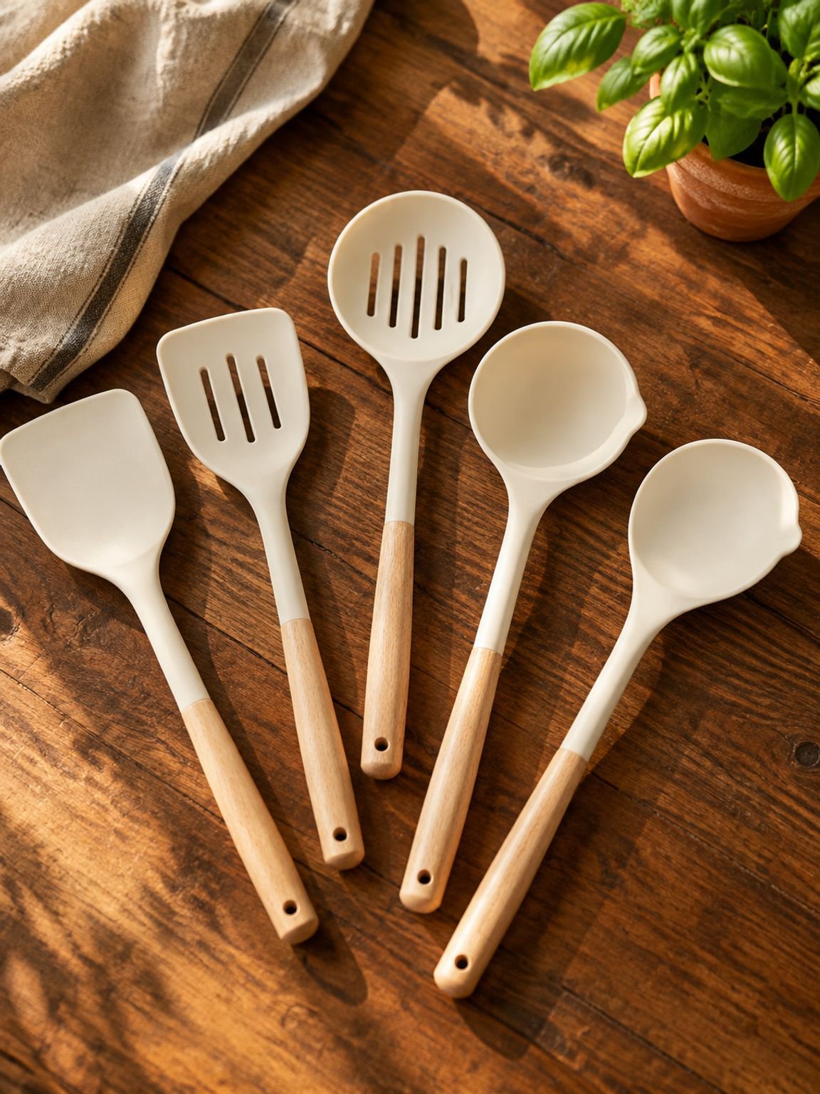 Küchenutensilien Set aus Silikon für Kochen und Backen