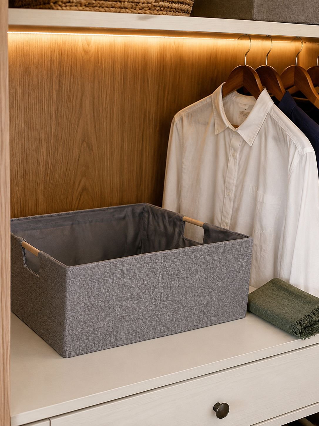 Reusable cloth storage box with green design