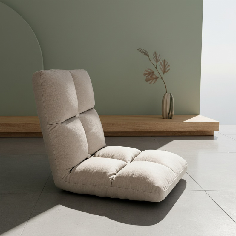 Fauteuil japonais paresseux près de la fenêtre