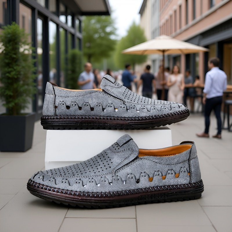 남성 아웃도어 캐주얼화 착용샷