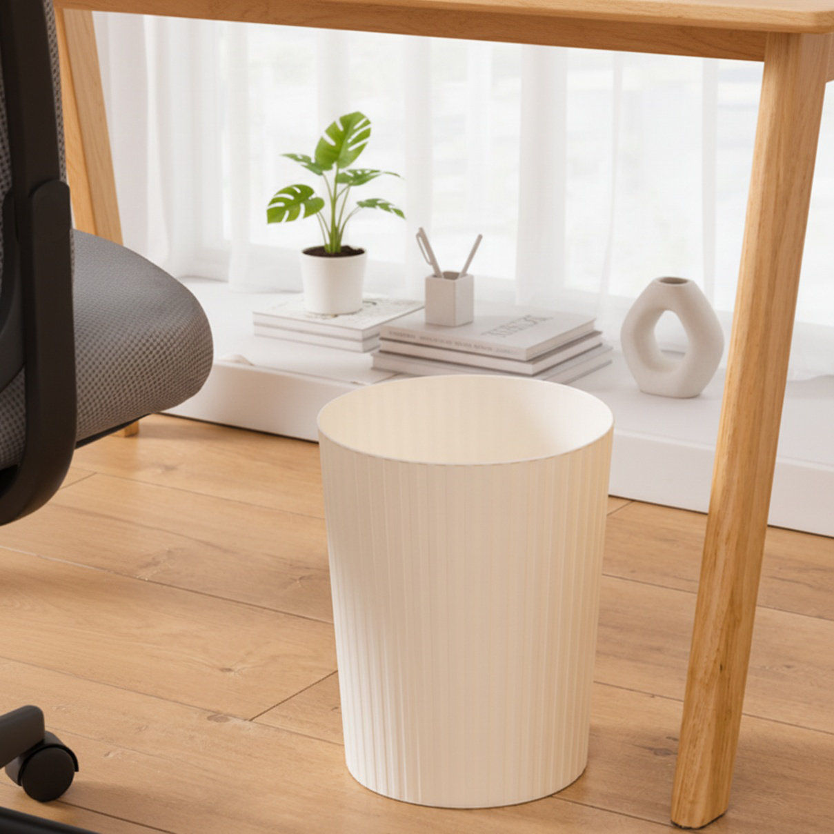Plastic Trash Can with Pressure Ring for Kitchen, Bathroom, and Office