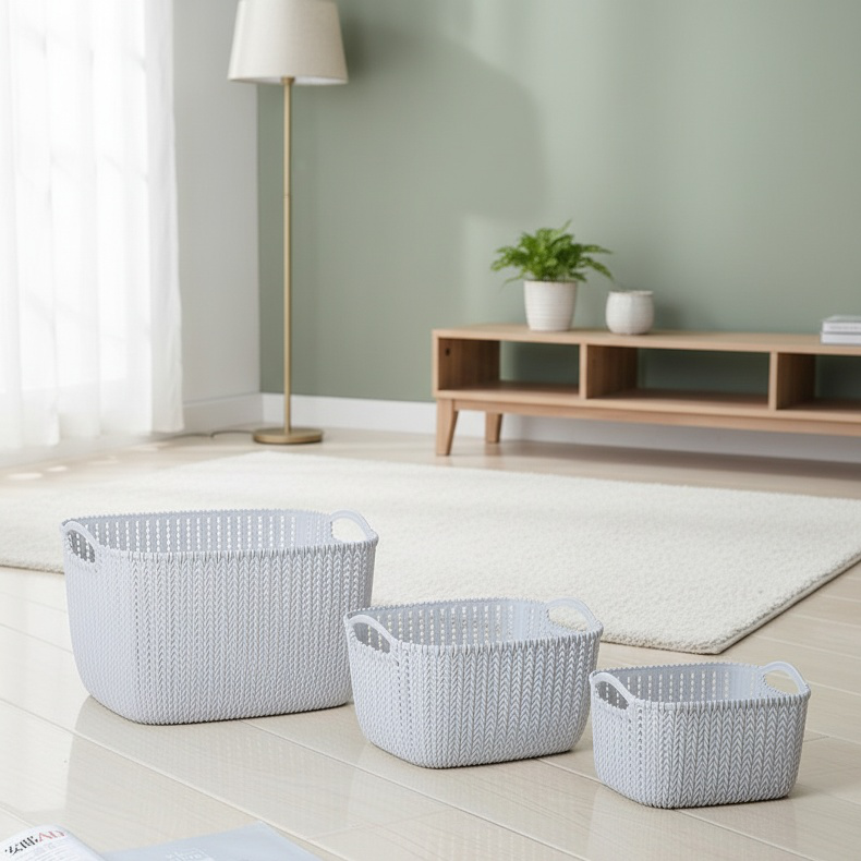 Dirty clothes storage basket for bathroom use