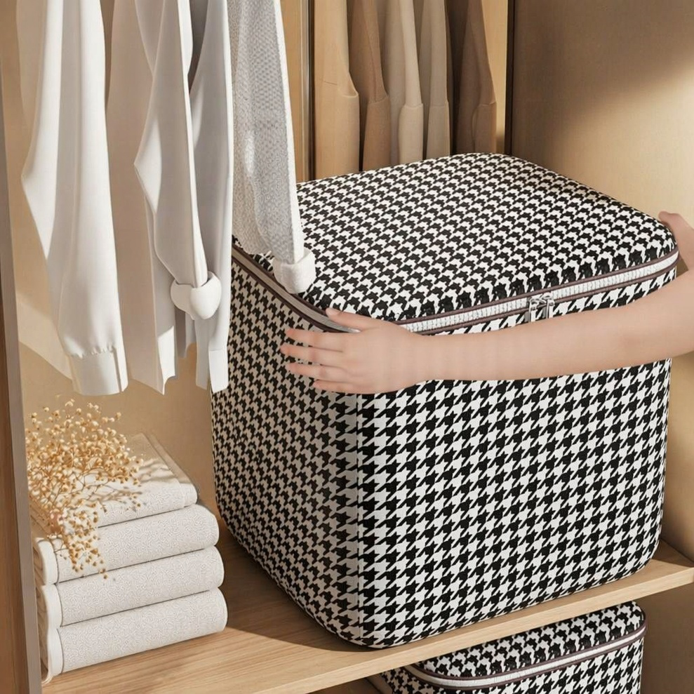 Detalle del cierre de la bolsa organizadora de ropa