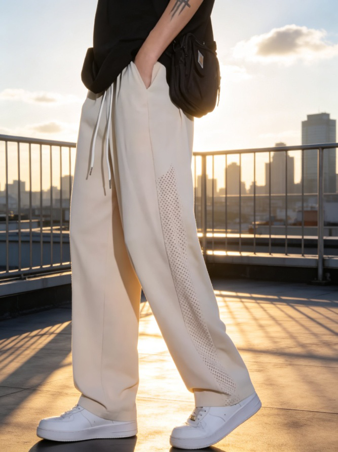 통기성 뛰어난 남성 팬츠 디테일