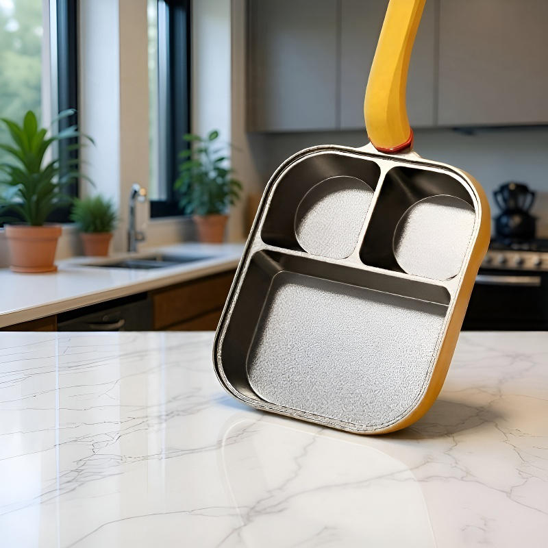 Sartén de desayuno de titanio tres en uno, antiadherente y de fondo grueso