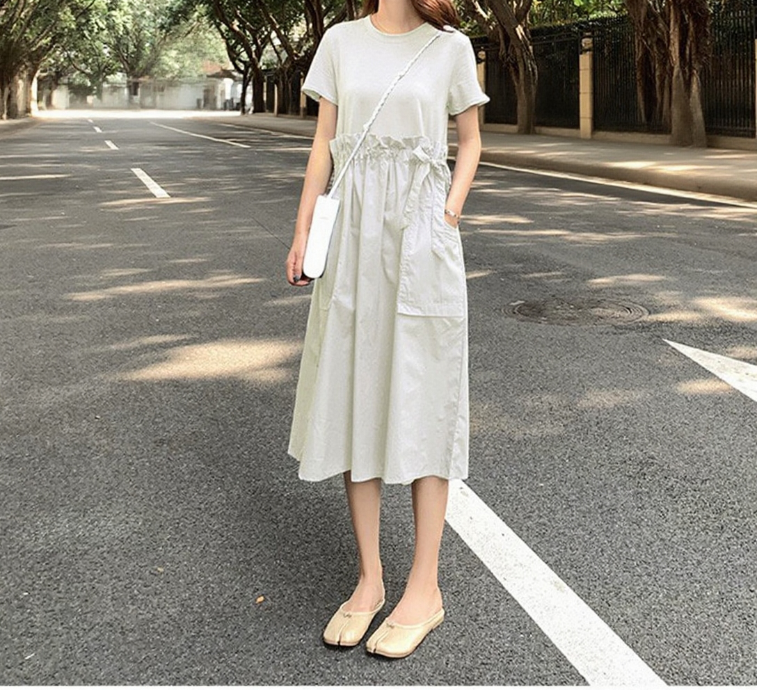 可愛いリボンがポイントのきれいめワンピース