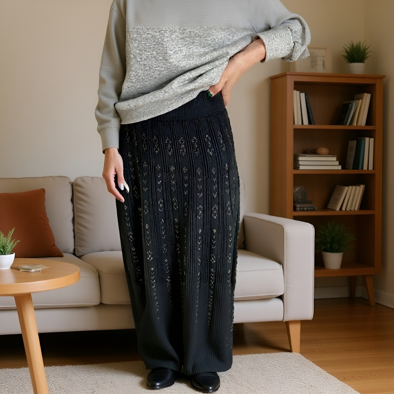 하프 기장으로 사타구니를 가려주는 스커트