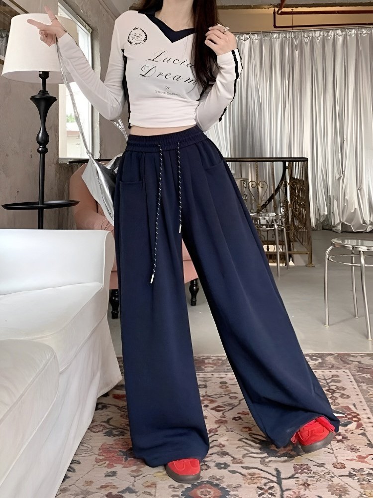 Tenue décontractée avec pantalon de survêtement femme