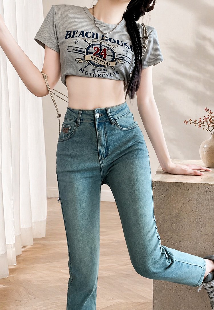 여성 봄여름용 스모크 진 착용샷