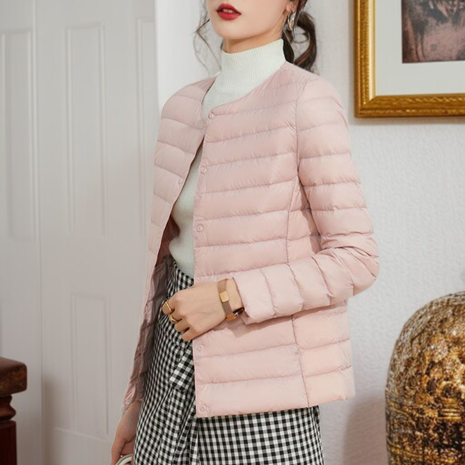 大きいサイズの丸首ライトダウンジャケット女性用