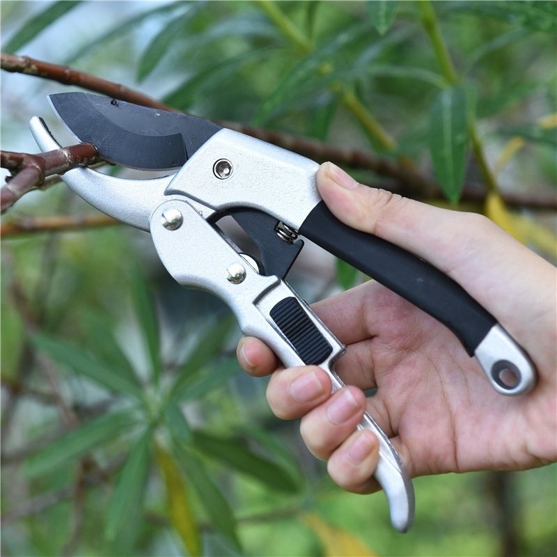 Pulley-Type Garden Pruning Shears for Rough Branches