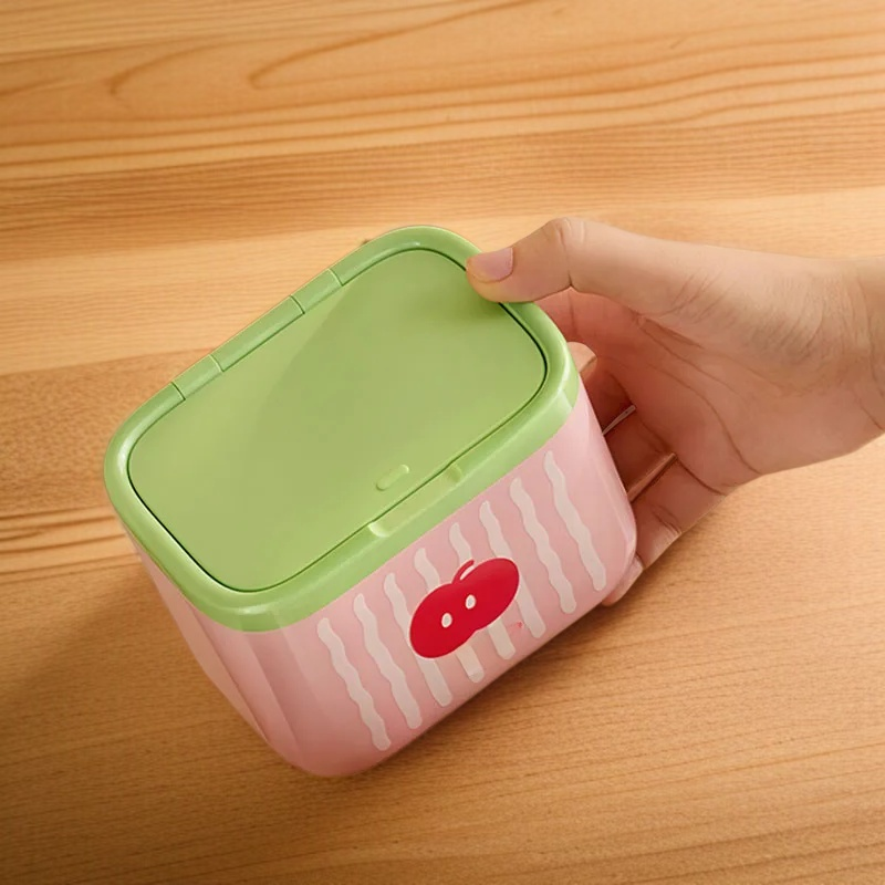 자동 승강 기능을 보여주는 면봉 케이스 사용 예시