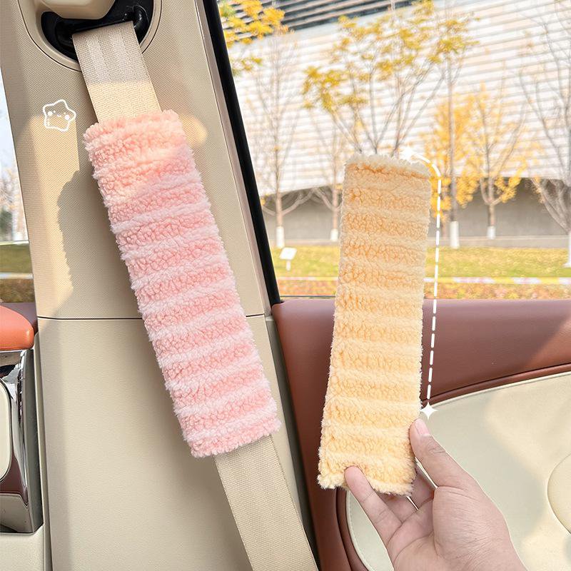 Prémiové plyšové chrániče pásů do auta – Roztomilý proužkovaný styl, pohodlné na rameno