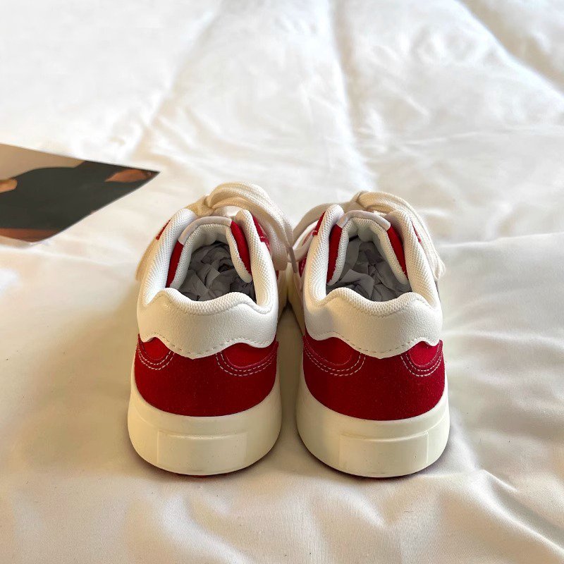 新作レトロ香港スタイル黒色カジュアルシューズ