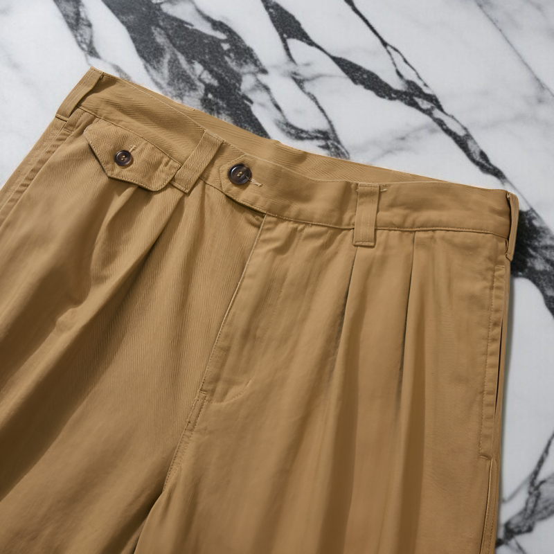 4ポケットプリーツカジュアルパンツのディテール