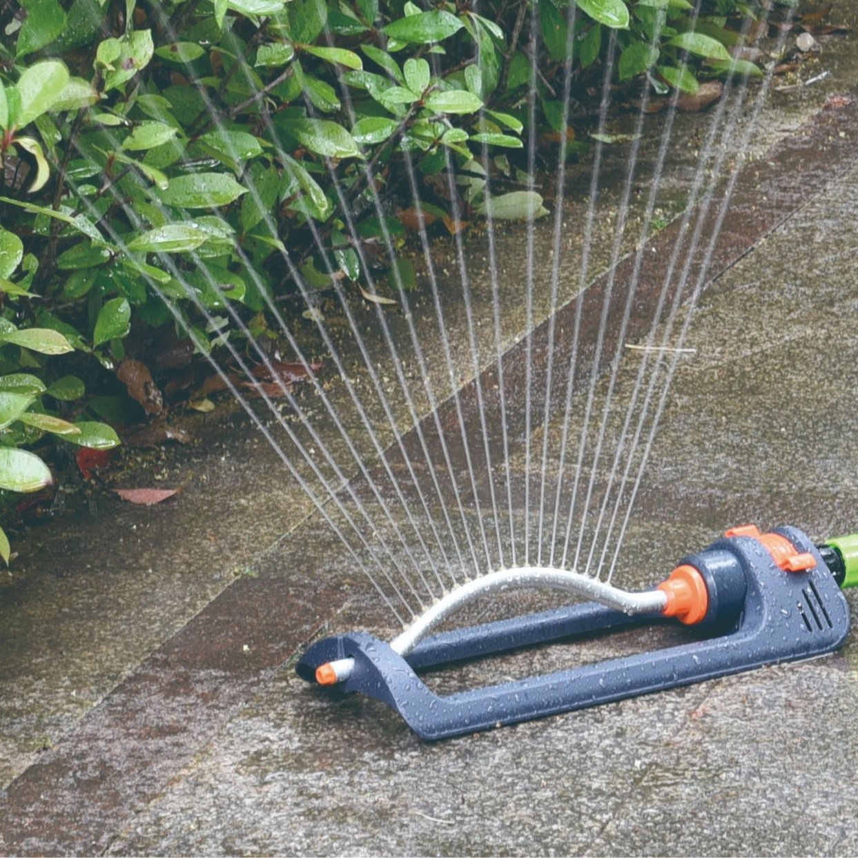 Automatic swing sprinkler