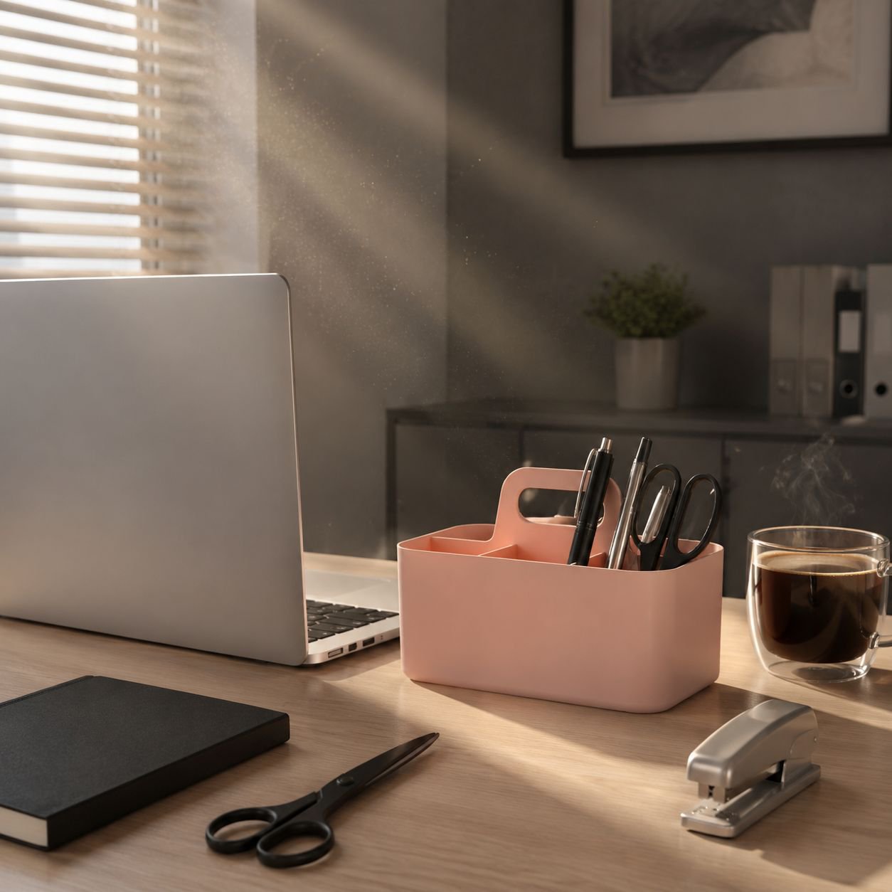 Stapelbare Aufbewahrungsbox für Büro und Werkstatt