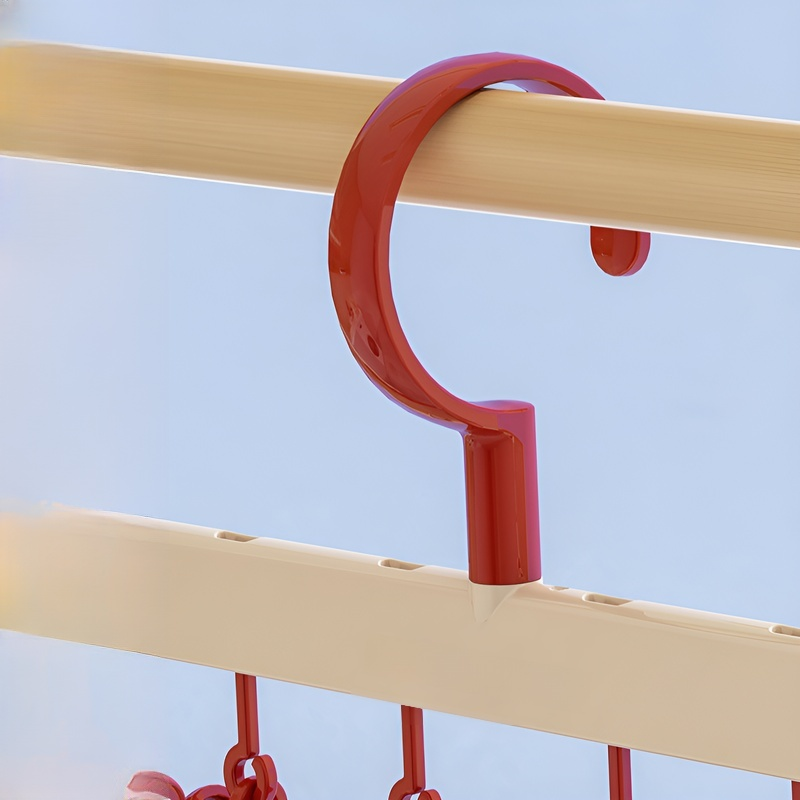 Multi functional clothesline with clip