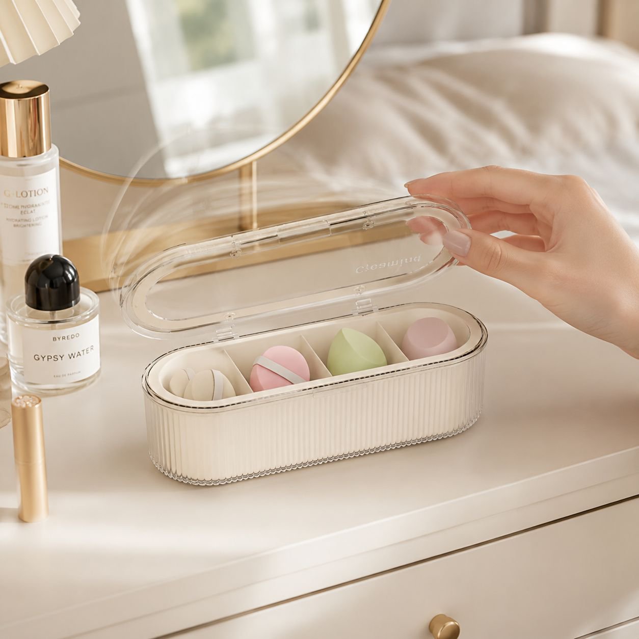 Kosmetik-Organizer mit durchsichtigem Deckel