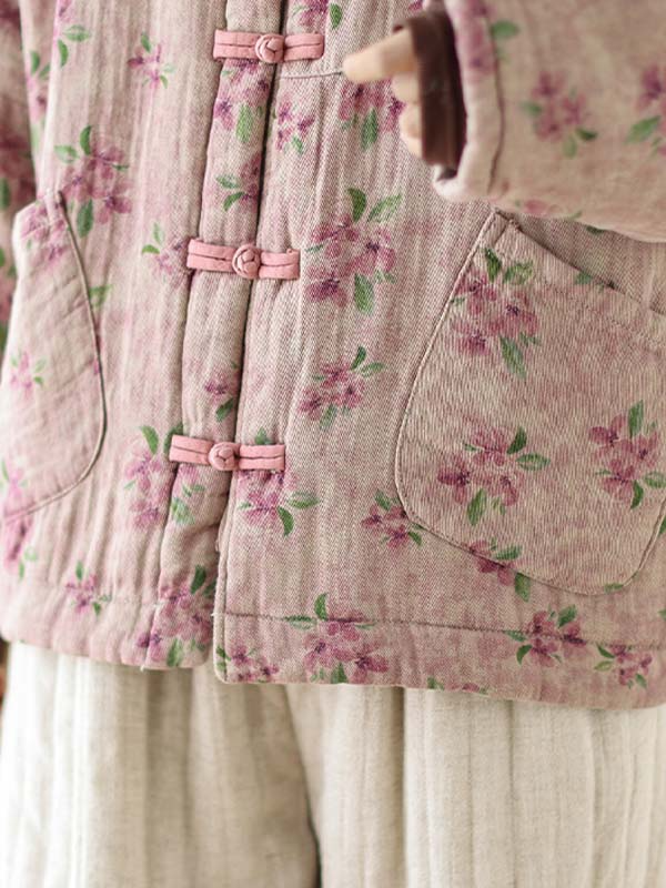 프린트 패턴이 돋보이는 여성 겨울 아우터