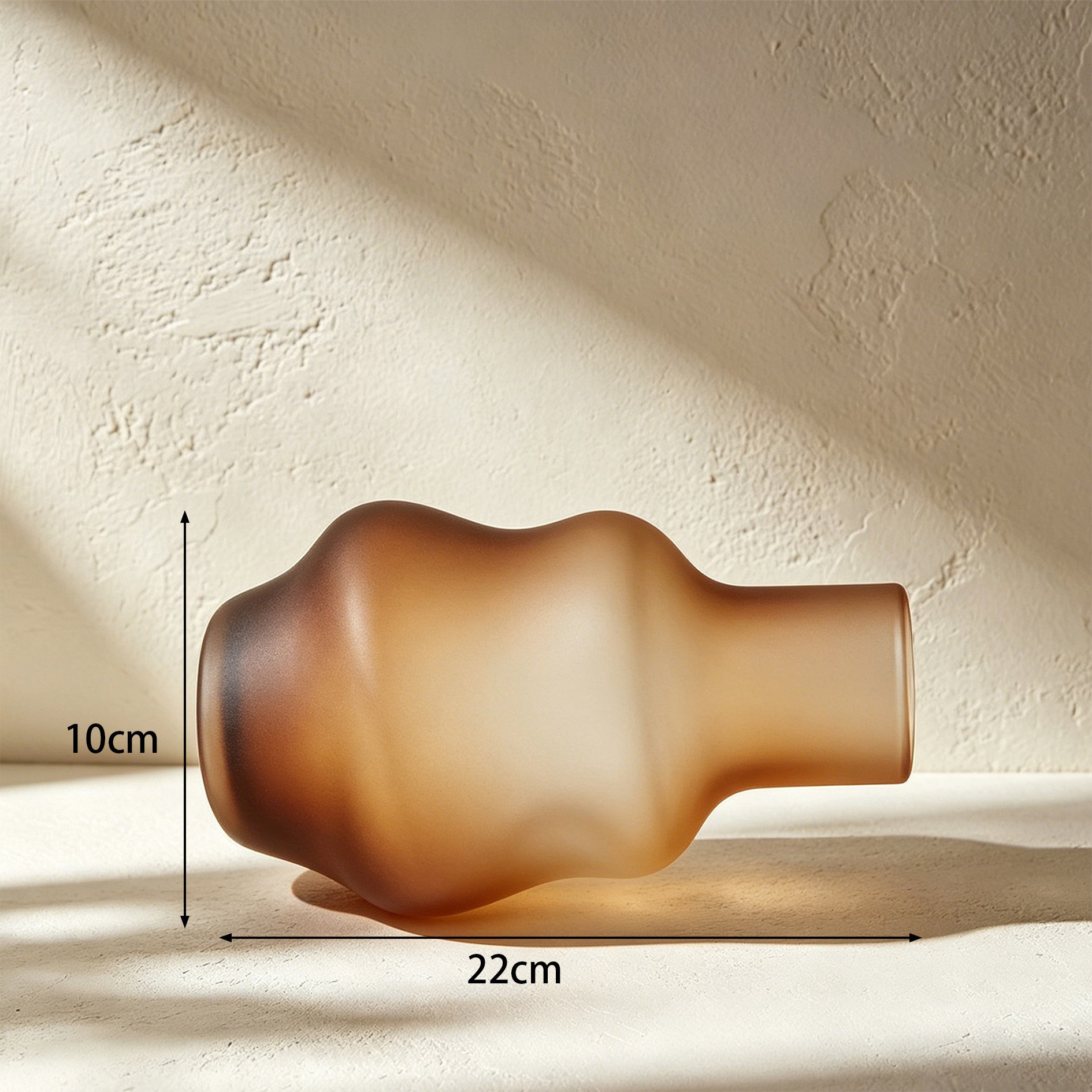 Elegant glass vases for home decoration